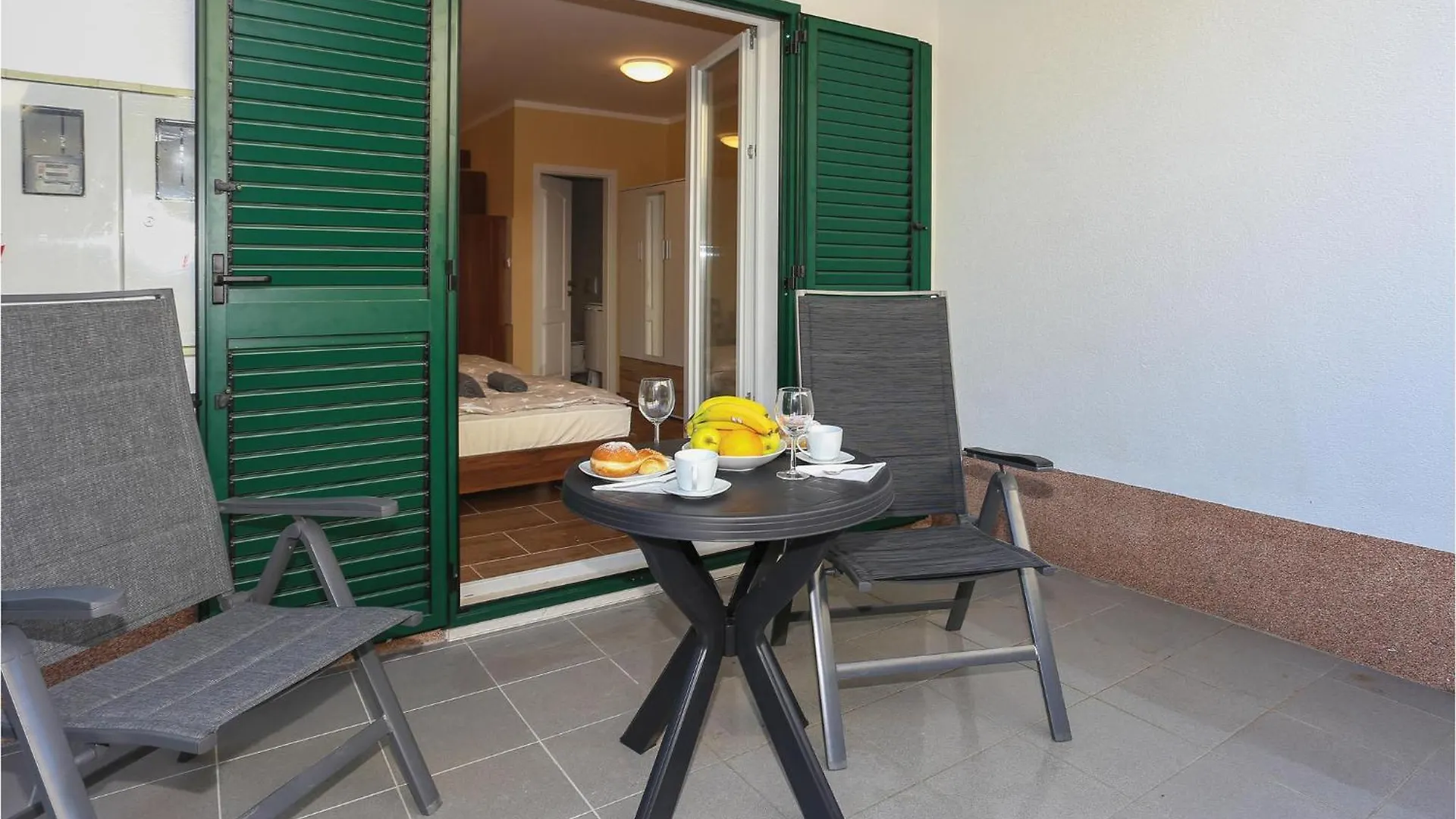 Amazing Apartment In Kastel Stari With Wifi Kastela Croatia